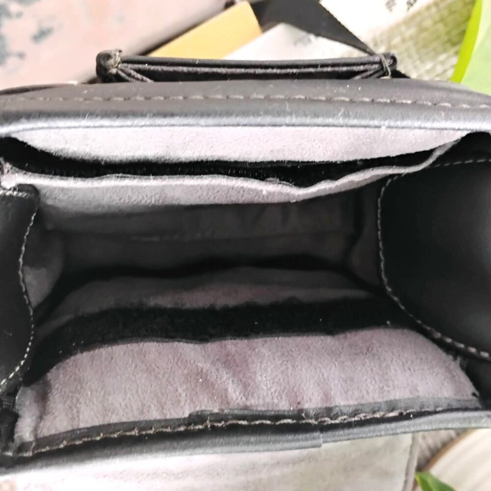 Icon Camera Bag with Adjustable Strap - Picture 6 of 11